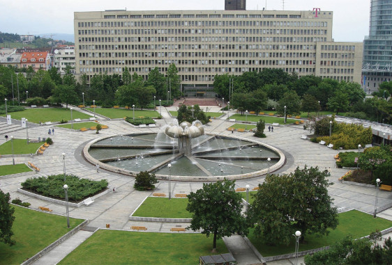 Znovuzrodenie fontány Družba na námestí Slobody v Bratislave